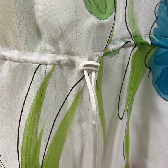 Cover up - Picture 4 of 4